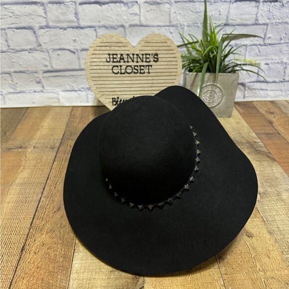 BROOKLYN HAT CO. BLACK WOOL STUDDED FLOPPY HAT